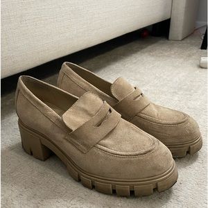 Steve Madden Beige Heeled Loafers